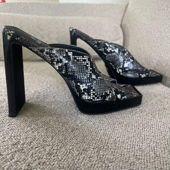 Jeffrey Campbell Snakeskin Heels NIB 9.5 - Picture 4 of 7
